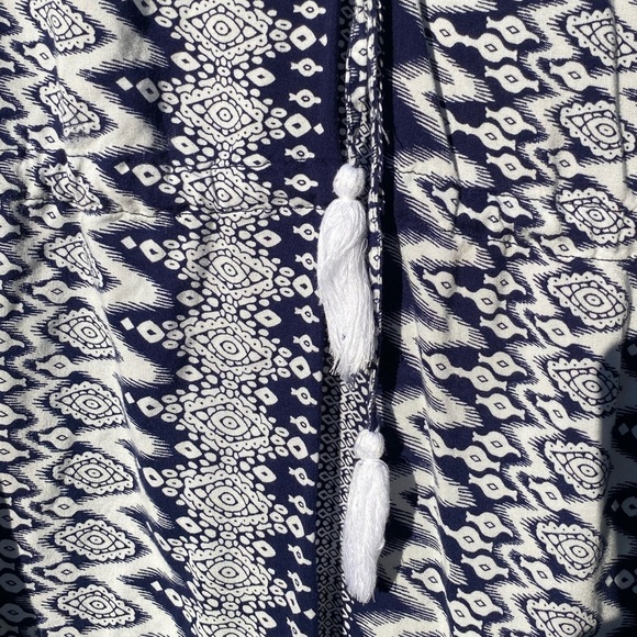 Spiaggia Dolce Navy and White Patterned Tunic with Tassels - Picture 3 of 9